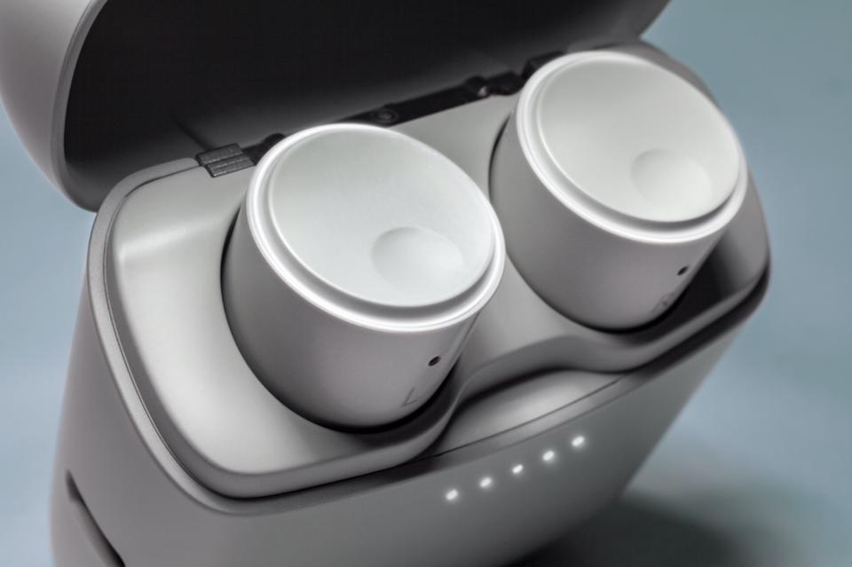 Award Winner Cambridge Audio Melomenia 1 Bluetooth Earphone